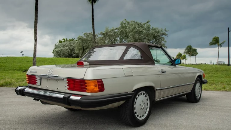 1986_mercedes-benz_560sl_DSC05777-1-72260-scaled