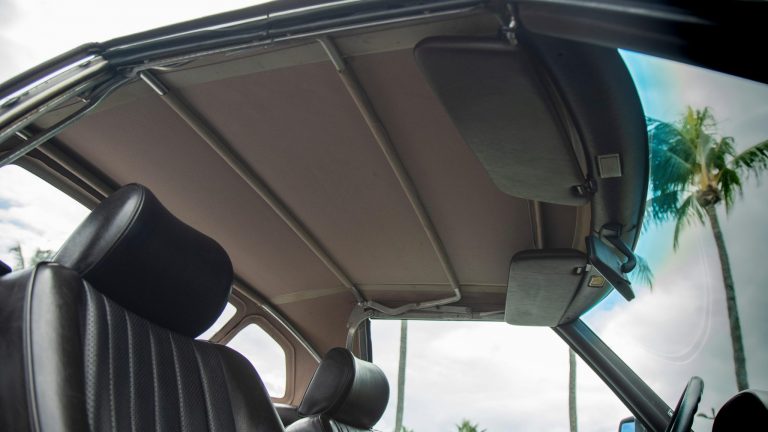 1986_mercedes-benz_560sl_DSC05795-72295-scaled
