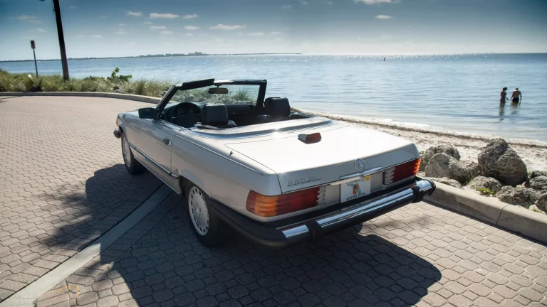 1986_mercedes-benz_560sl_DSC07792-72441-scaled