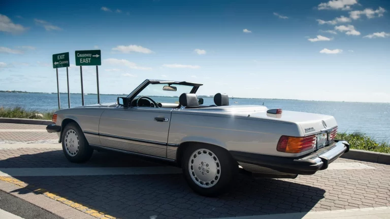 1986_mercedes-benz_560sl_DSC07958-copy-72424-scaled