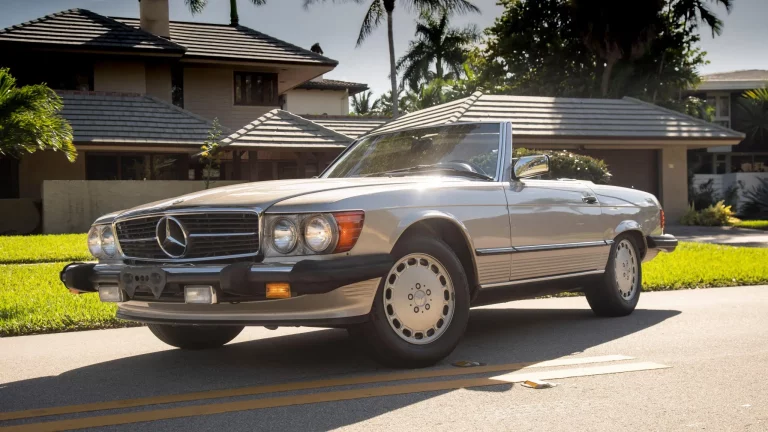 1986_mercedes-benz_560sl_DSC08021-copy-72478-scaled