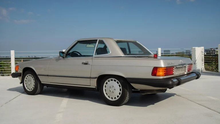 1986_mercedes-benz_560sl_DSC08748-71482-scaled