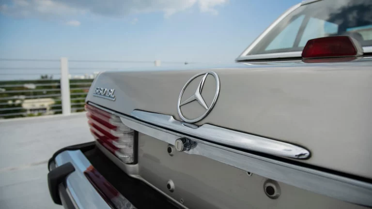 1986_mercedes-benz_560sl_DSC08771-71638-scaled