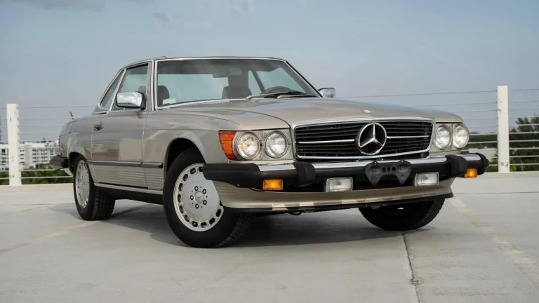 1986_mercedes-benz_560sl_DSC08827-71423-scaled