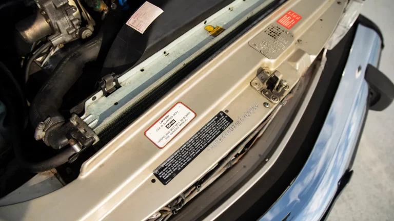 1986_mercedes-benz_560sl_DSC08841-71773-scaled