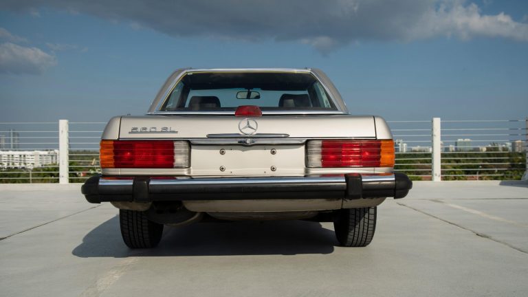 1986_mercedes-benz_560sl_DSC08872-71747-scaled