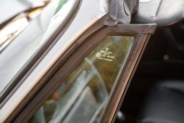 1987_porsche_911-carrera-cabriolet_1987_porsche_911-carrera-cabriolet_48d51e6d-c703-46cf-b1ee-20f5b0f0fbe8-THMjNO-25019-25020-scaled