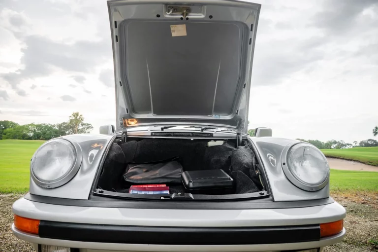 1987_porsche_911-carrera-cabriolet_1987_porsche_911-carrera-cabriolet_6c394a6b-6b74-45ed-931e-0d3f5273c32b-AgEEUH-24787-24788-scaled