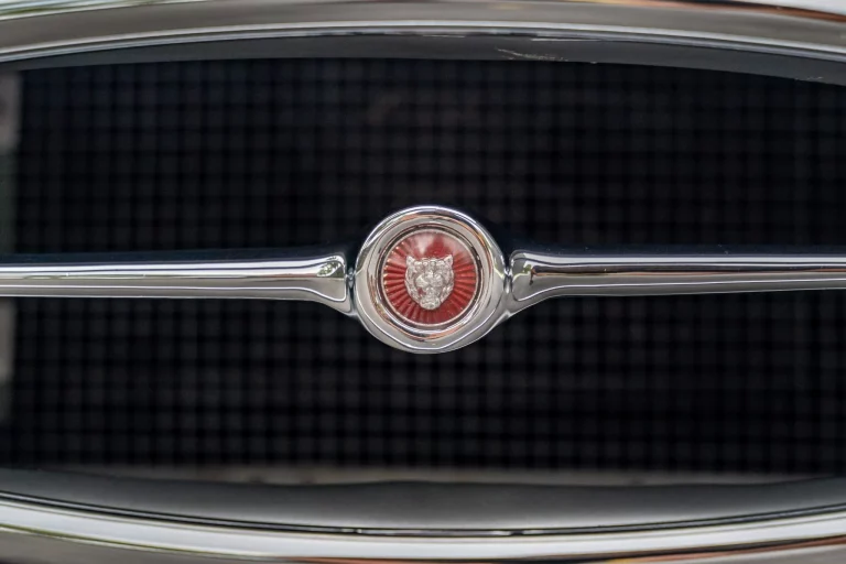 1966_jaguar_xke-22_1966_jaguar_xke-22_2d554509-ce62-43f3-8a38-4a86171a15db-MOQOhA-35515-35516-scaled