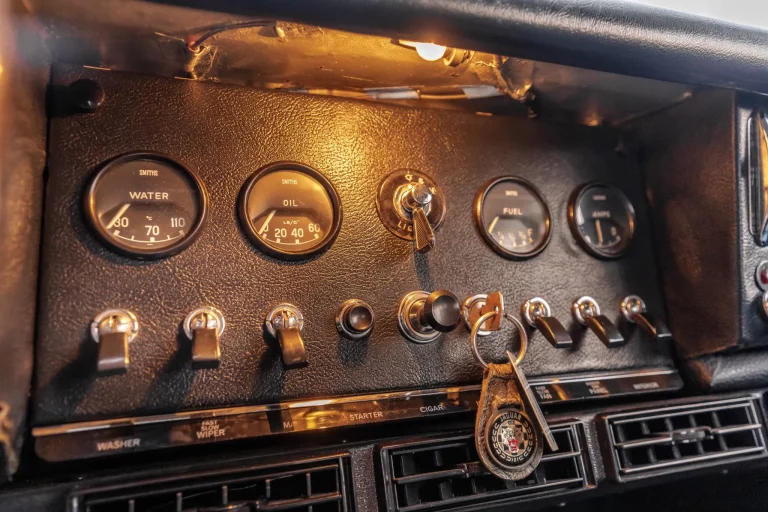 1966_jaguar_xke-22_1966_jaguar_xke-22_7e25983a-b892-41b6-9270-ec04d467370e-J2eDW1-35634-35635-scaled