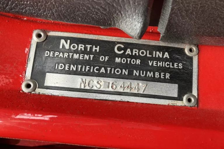1969_chevrolet_corvette-convertible_6c32fa3c-abba-4e0b-b2c1-b2de5822673c-86971