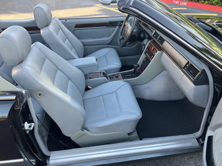 1995_mercedes-benz_e320-convertible_IMG_6177-14572-scaled