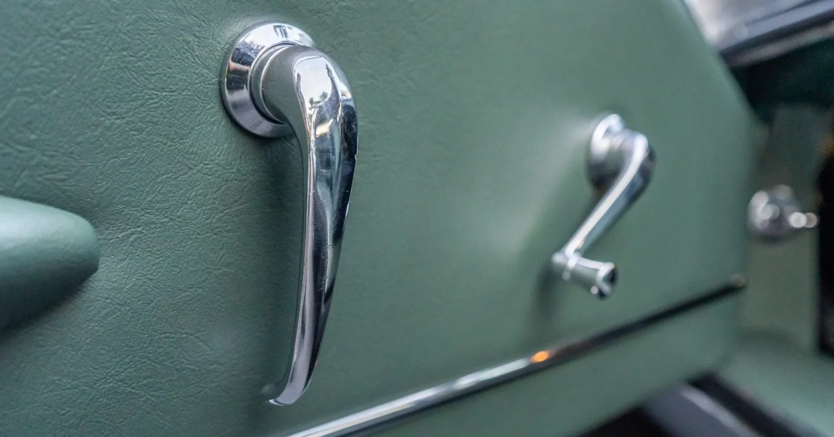 1966_jaguar_xke-22_1966_jaguar_xke-22_674a4e30-5255-444e-92ba-367f16d8fea0-dHHkUn-35663-35664-scaled