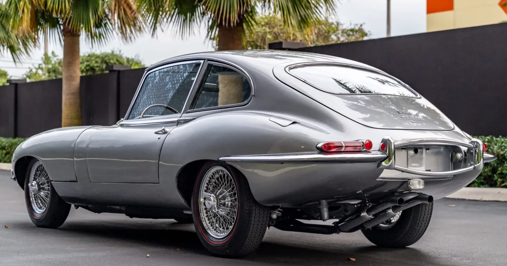 1966_jaguar_xke-22_1966_jaguar_xke-22_745a87cc-3cb2-41e0-8c32-fd85b16c6c60-PeKVYY-35367-35368-scaled