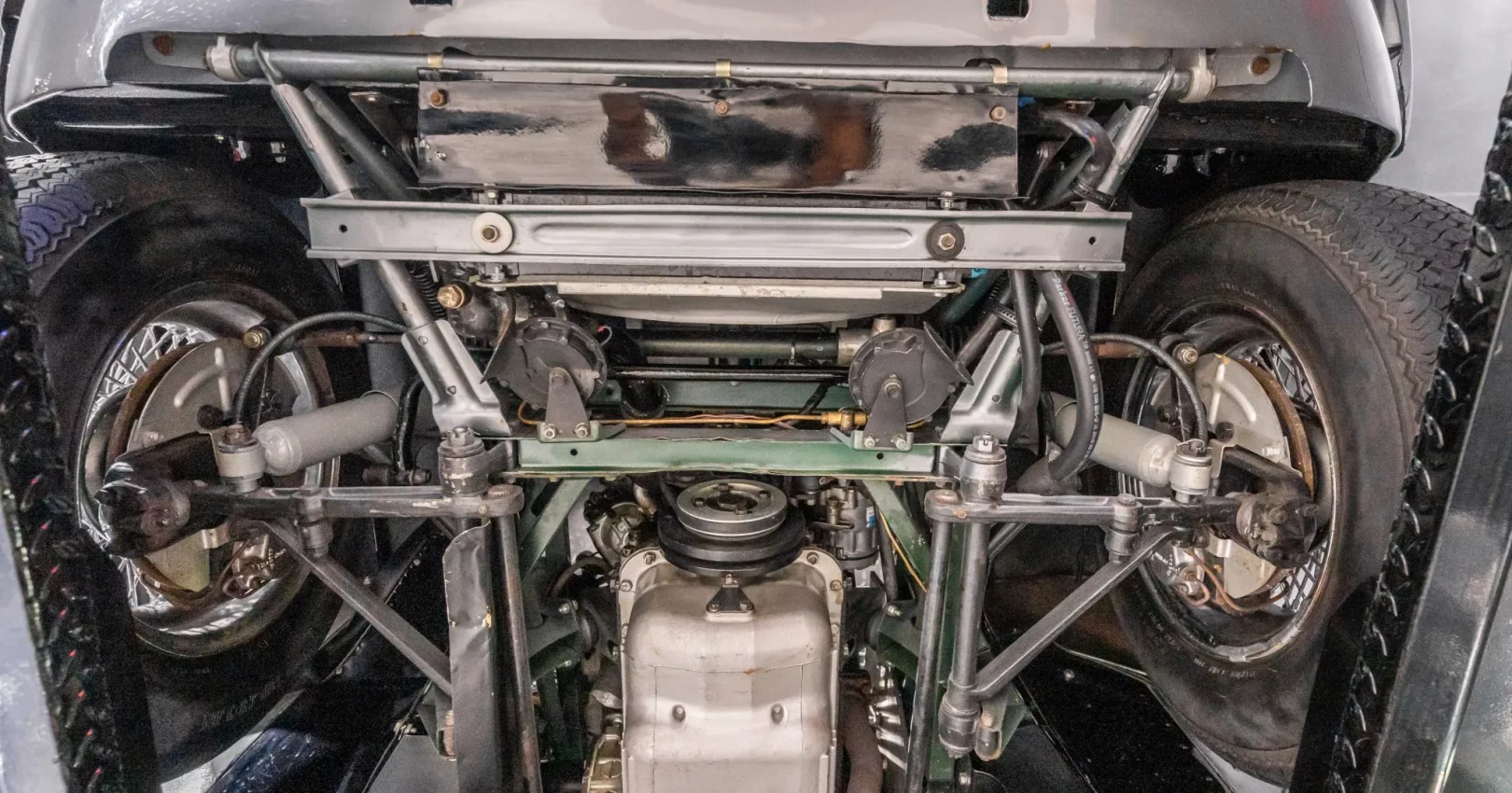 1966_jaguar_xke-22_1966_jaguar_xke-22_b9f6e2bd-3bce-48e2-aec9-f6309f7c2bf8-b3eeao-35879-35880-scaled