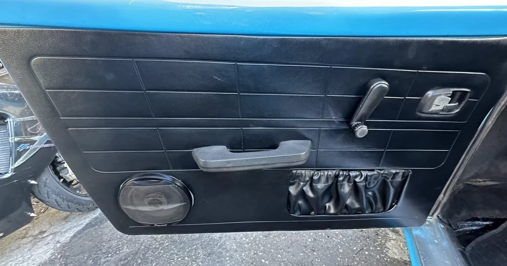 1973_volkswagen_karmann-ghia-convertible_IMG_2759-1-97095-scaled