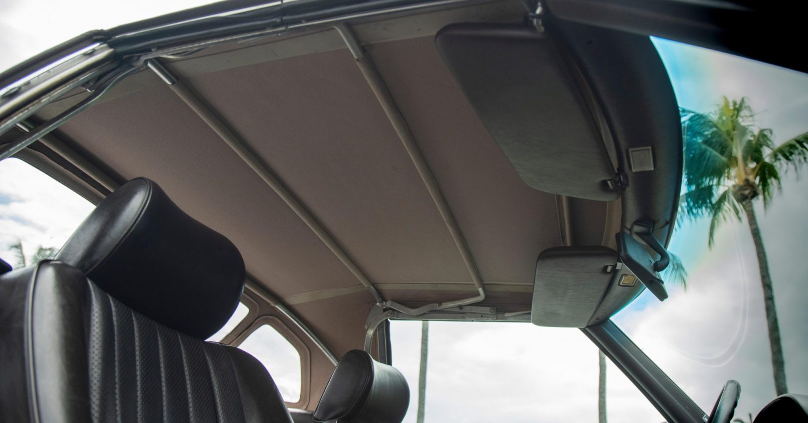 1986_mercedes-benz_560sl_DSC05795-72295-scaled