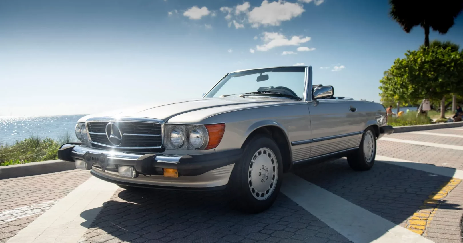 1986_mercedes-benz_560sl_DSC07961-copy-72432-scaled