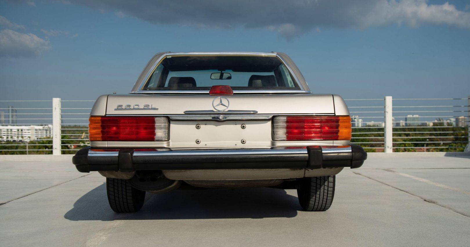 1986_mercedes-benz_560sl_DSC08872-71747-scaled