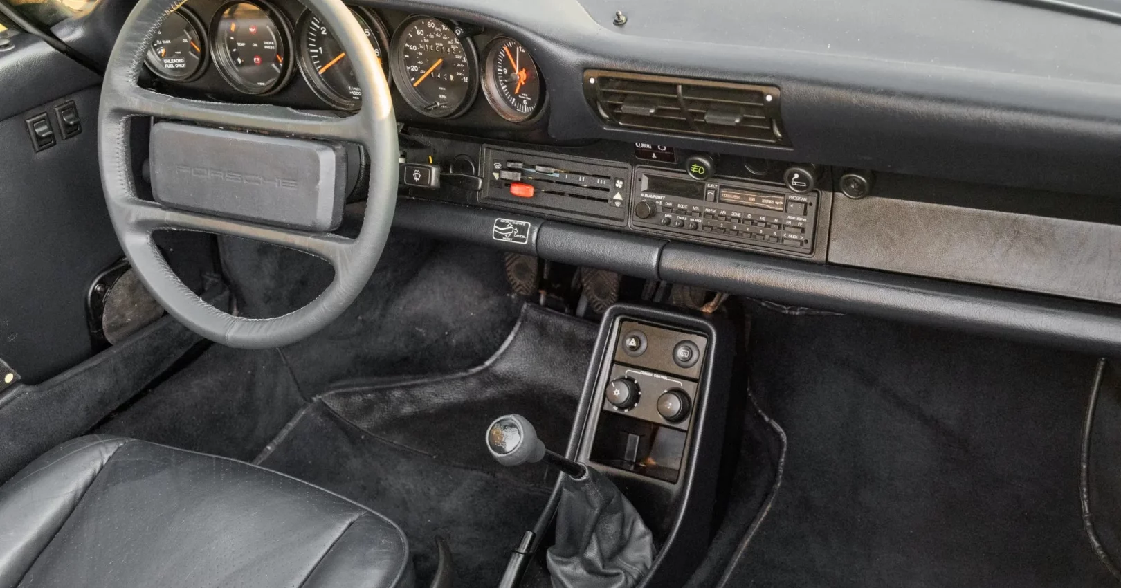 1987_porsche_911-carrera-cabriolet_1987_porsche_911-carrera-cabriolet_4fb92a34-1462-4c62-b0b3-ac7e1e9942ff-G10mqZ-24649-24650-scaled