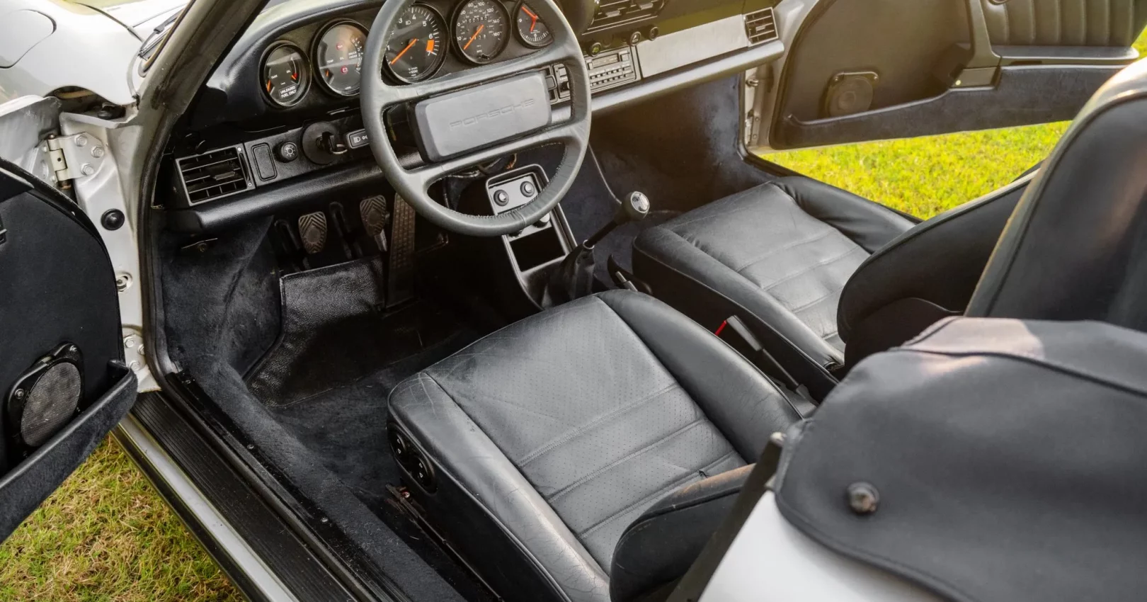 1987_porsche_911-carrera-cabriolet_1987_porsche_911-carrera-cabriolet_7123a97e-a8a7-4a0a-8522-056c8eb884c3-RBkXBE-24606-24607-scaled