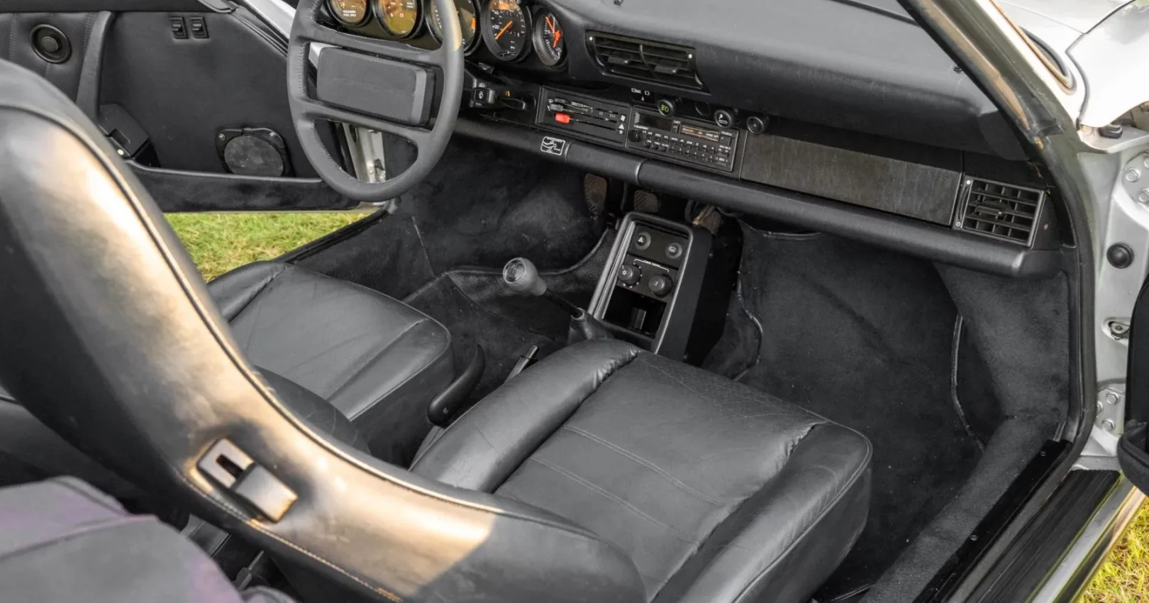 1987_porsche_911-carrera-cabriolet_1987_porsche_911-carrera-cabriolet_83799af0-1a9a-4ace-bd66-96d4ea15e69c-gpgllw-24613-72855