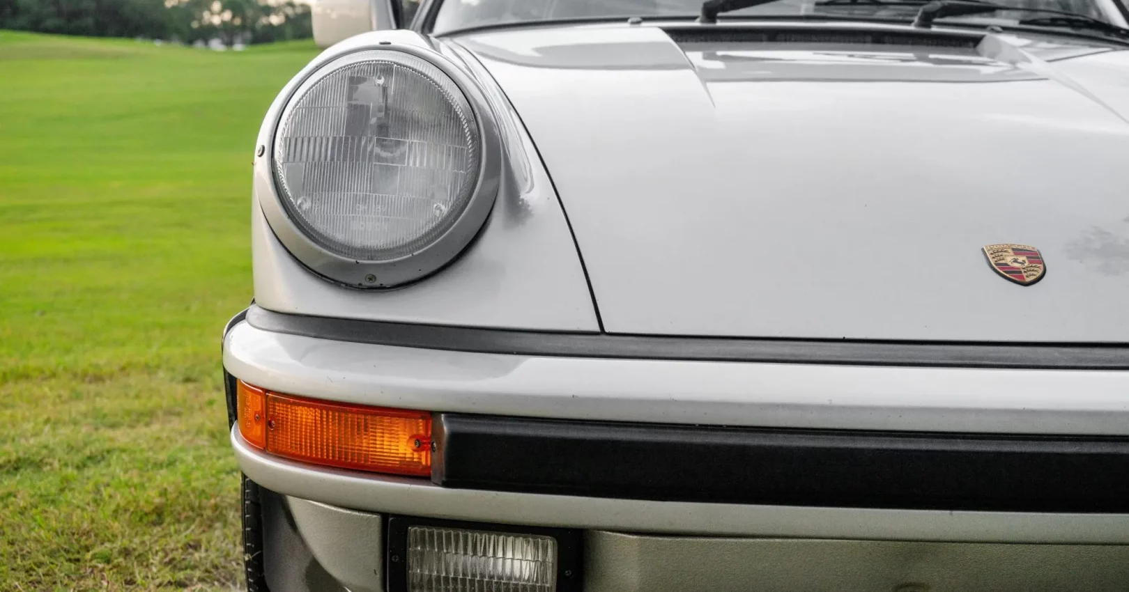 1987_porsche_911-carrera-cabriolet_1987_porsche_911-carrera-cabriolet_bff417fc-1e7e-48a4-a0a9-13fbed5ed7b7-Kz8SZ9-24498-24500-scaled